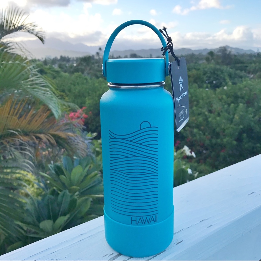 NWT Hawaii Limited Edition Hydro Flask 32oz